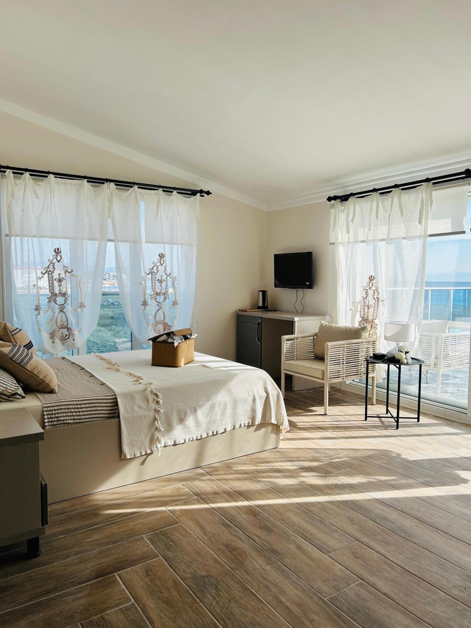Soho Ayvalik Beach House Hotel Kucukkoy  Exterior photo